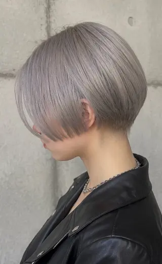 ショート カラー Quincess SHINOのヘアスタイル