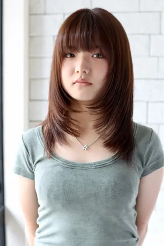 セミロング カラー fors宇津木 遥のヘアスタイル