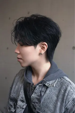 ショート パーマ メンズ 湖城 恵吾のヘアスタイル
