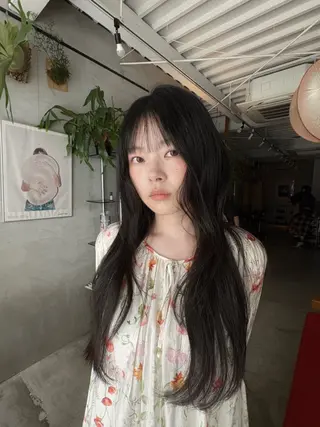 ロング 柳瀬 和香奈のヘアスタイル