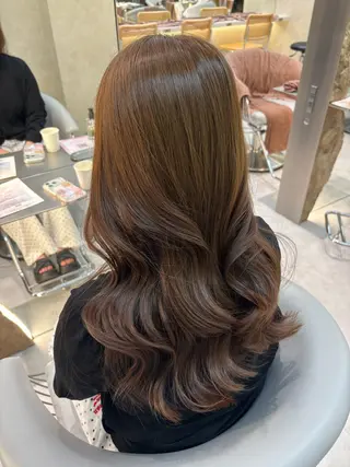 カラー 富永 愛梨のヘアスタイル