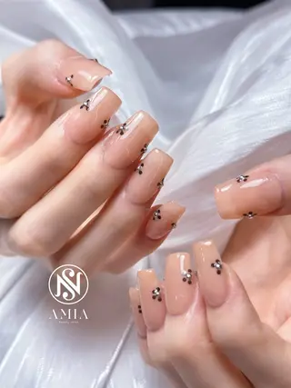ミディアム 🌟AMIA BEAUTY🌟のネイルデザイン