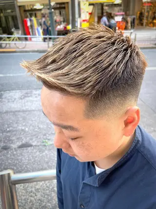 ショート カラー メンズ 狩野 孝太郎のヘアスタイル