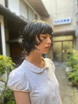 ショート ボブパーマ/レイヤー ヒロモトアサカのヘアスタイル