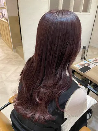 ロング カラー 透明感カラー 🩶🩵🩷AIRIのヘアスタイル