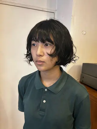 ショート パーマ 佐藤 優里奈のヘアスタイル
