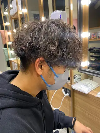 ミディアム パーマ メンズ unopulir 景山 凌のヘアスタイル