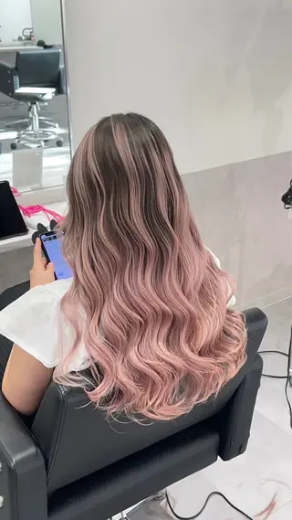 カラー Hina‪🔆‬ CIERA南船場のヘアスタイル
