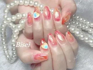 ネイル 🦋 Queenieのネイルデザイン