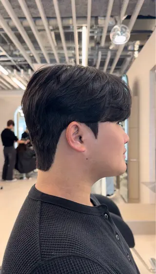 メンズ 韓国式ダウンパーマ 🇰🇷櫻井健のヘアスタイル