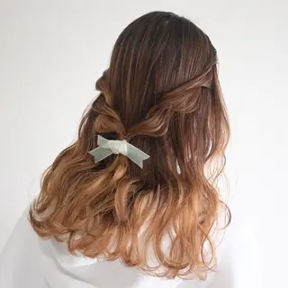セミロング ヘアアレンジ 麻優 ヘアセットのヘアスタイル