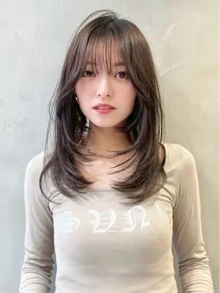 セミロング 【ナチュラル可愛いレ イヤー🩶】ななみのヘアスタイル