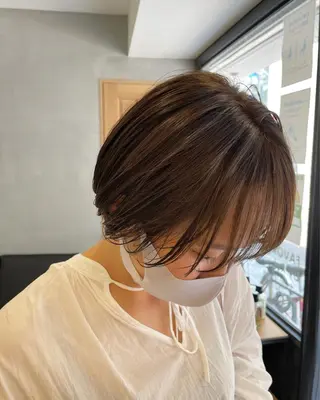 ショート 暖色カラー🍊 ボブ🌿顔周りcutのヘアスタイル