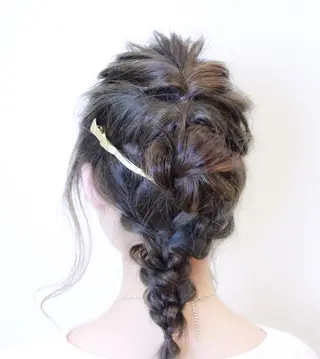 ミディアム 伊藤 裕貴のヘアスタイル
