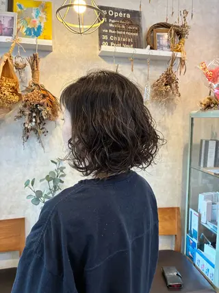 ミディアム パーマ 齊藤 萌香のヘアスタイル