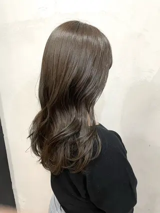 セミロング 赤み消しカラー/透 明感カラー/有吉優香のヘアスタイル