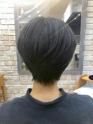 ショート レイヤースタイル⭐️ 村上のヘアスタイル