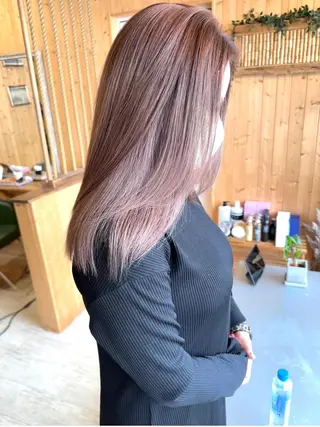 セミロング ハイトーン belle ナホのヘアスタイル