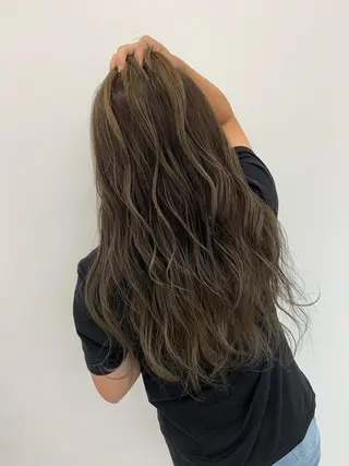 ロング 山田 絵里菜のヘアスタイル