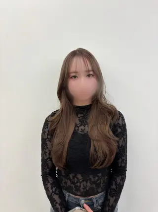 ロング カラー 抜け感レイヤー︴ ニュアンスカラーのヘアスタイル