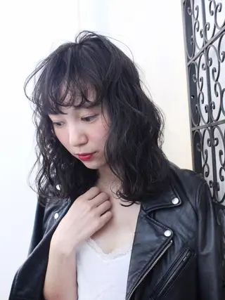 ミディアム カラー パーマ ooit 【オーイット】のヘアスタイル