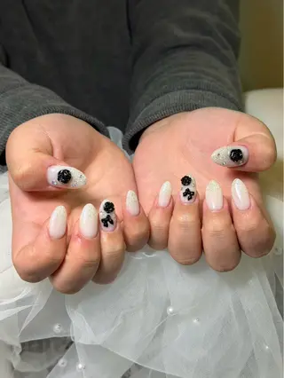 ネイル 池袋Uni nail 上品シンプルデザインのネイルデザイン