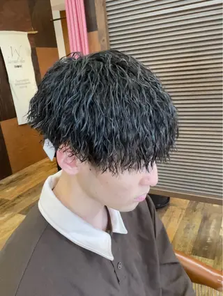 パーマ メンズ 林 侑弥のヘアスタイル