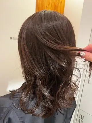 セミロング カラー 堀内 美那のヘアスタイル