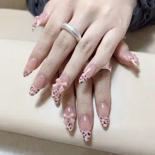 ネイル MoonNail ユリ🌸のネイルデザイン