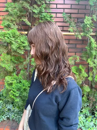 ロング パーマ 新井 美歩のヘアスタイル