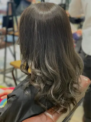 セミロング カラー 髪質改善カラーリスト /根本雄貴のヘアスタイル