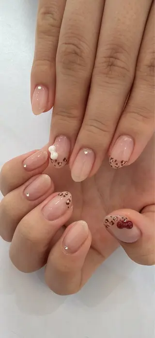 ショート REGINA 理沙のネイルデザイン