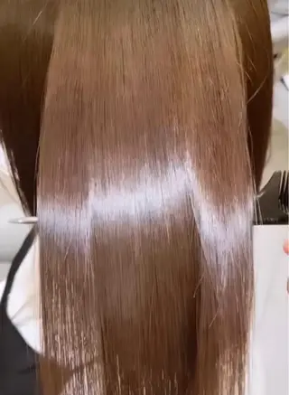セミロング 松田 アカリのヘアスタイル