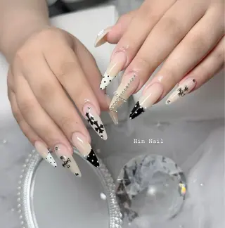ネイル HIN NAILのネイルデザイン