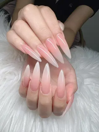 ネイル Lee Nailsのネイルデザイン