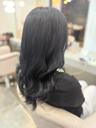 ロング カラー まなと 浦和のヘアスタイル