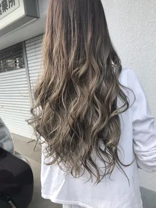 ロング カラー レイヤーカット匠 イソザキノリユキのヘアスタイル