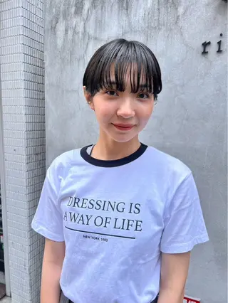 ショート カラー 中村 衣里のヘアスタイル
