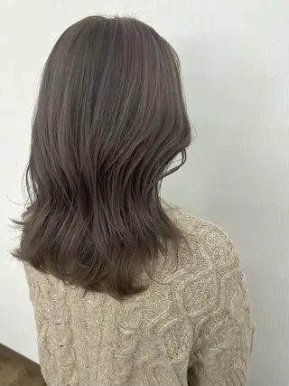 セミロング カラー 藤野 莉奈のヘアスタイル