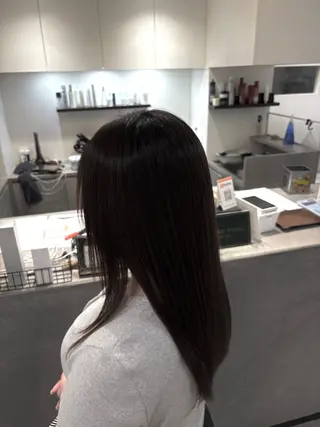 ロング はしもとひより/ブリ ーチ矯正/艶カラーのヘアスタイル
