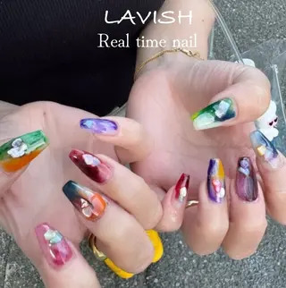 ネイル LAVISH 大和店 emi・:*+のネイルデザイン