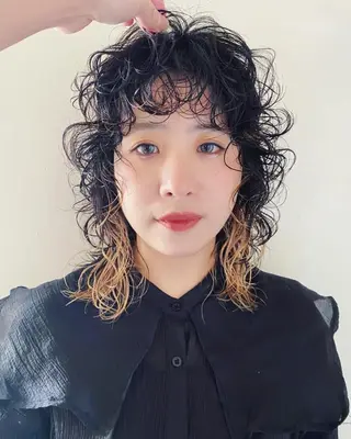 ミディアム 🐈三毛猫ローライト ・mixカラー🐈のヘアスタイル