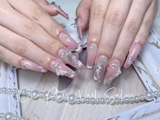 ネイル One Plus Nail Salonのネイルデザイン