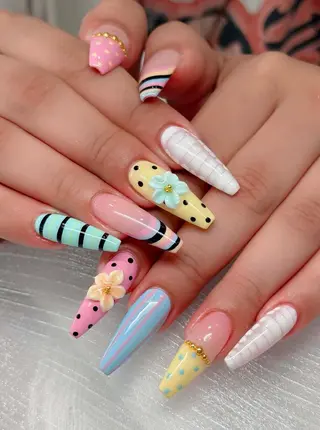 ネイル NAILS168 池袋店のネイルデザイン