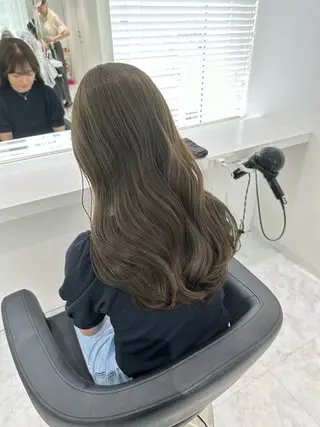 ロング カラー ヘアアレンジ 🫧モテる💗ダメー ジレスハイトーン🫧のヘアスタイル
