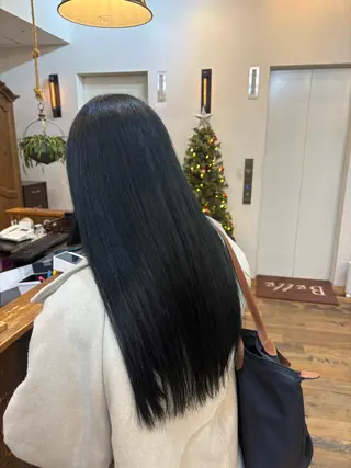 ロング ブリーチ/ 艶カラー/カイのヘアスタイル
