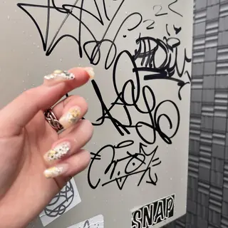 ショート カラー パーマ ヘアアレンジ メンズ アイブロウ マツエク・マツパ ネイル キッズ ease NAIL SALONのネイルデザイン