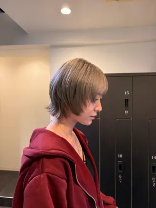 ショート カラー 中川 蓮のヘアスタイル