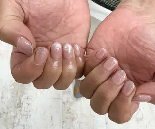 ネイル 吉田 里菜のネイルデザイン