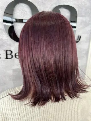 ミディアム 岡田 麗華のヘアスタイル
